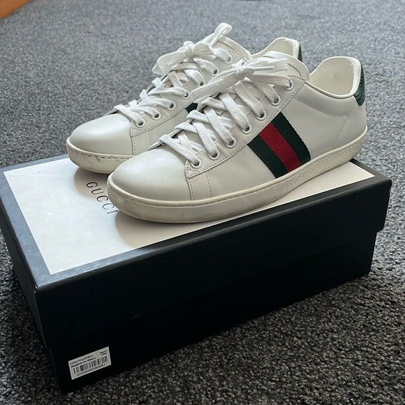 Gucci Sneakers - Picture 1 of 4
